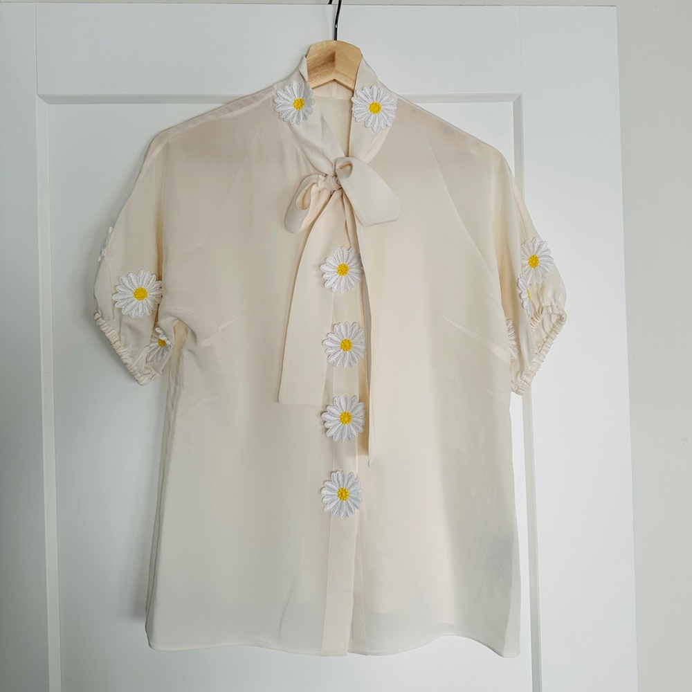 Dolce & Gabbana Cream Blouse with Daisy Embroidery